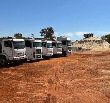 areias brasilia frota de caminhao